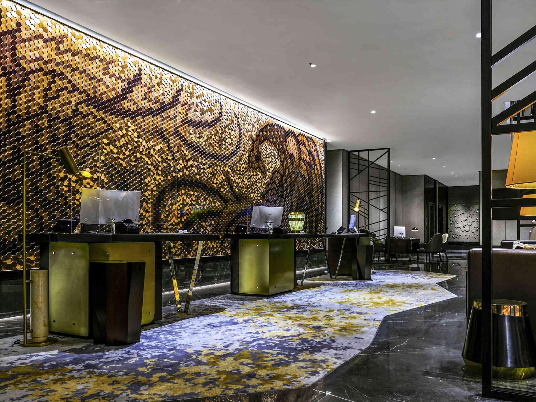 Pullman Bandung Grand Central Exteriör bild