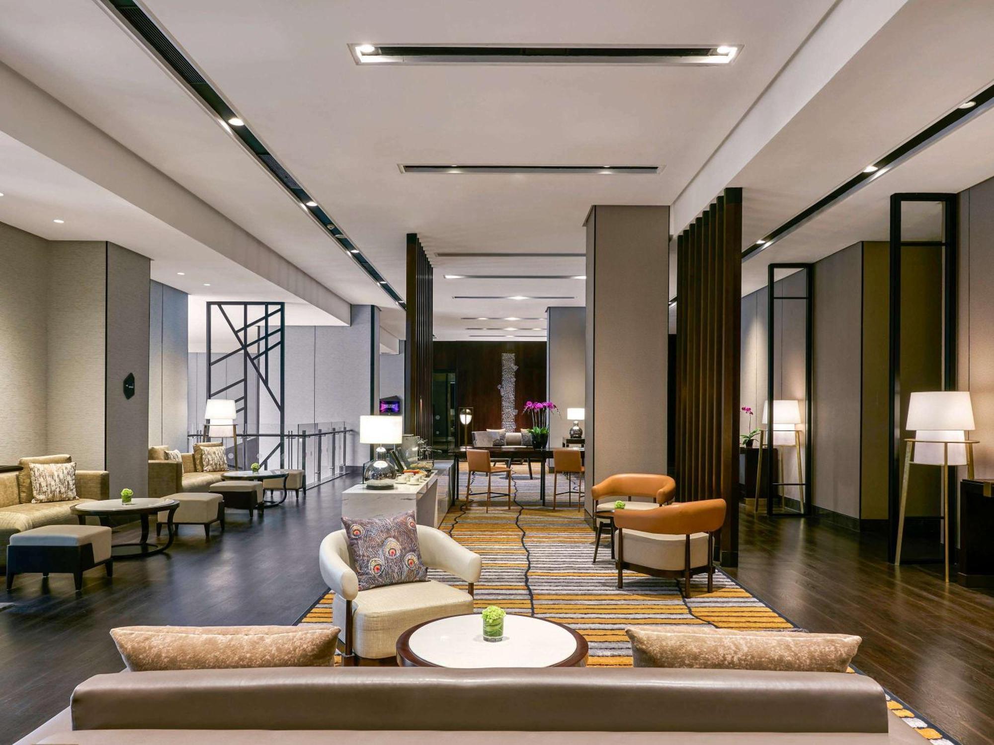 Pullman Bandung Grand Central Exteriör bild
